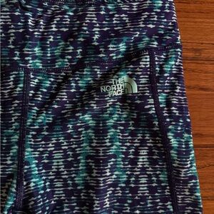 The North Face Multicolor Patterned Leggings medium M blue green black